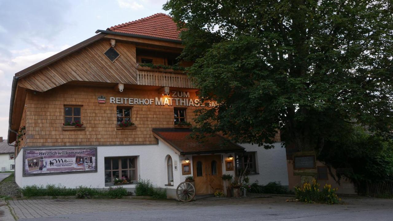 Landhotel Zum Matthiasl Bischofsreut ภายนอก รูปภาพ