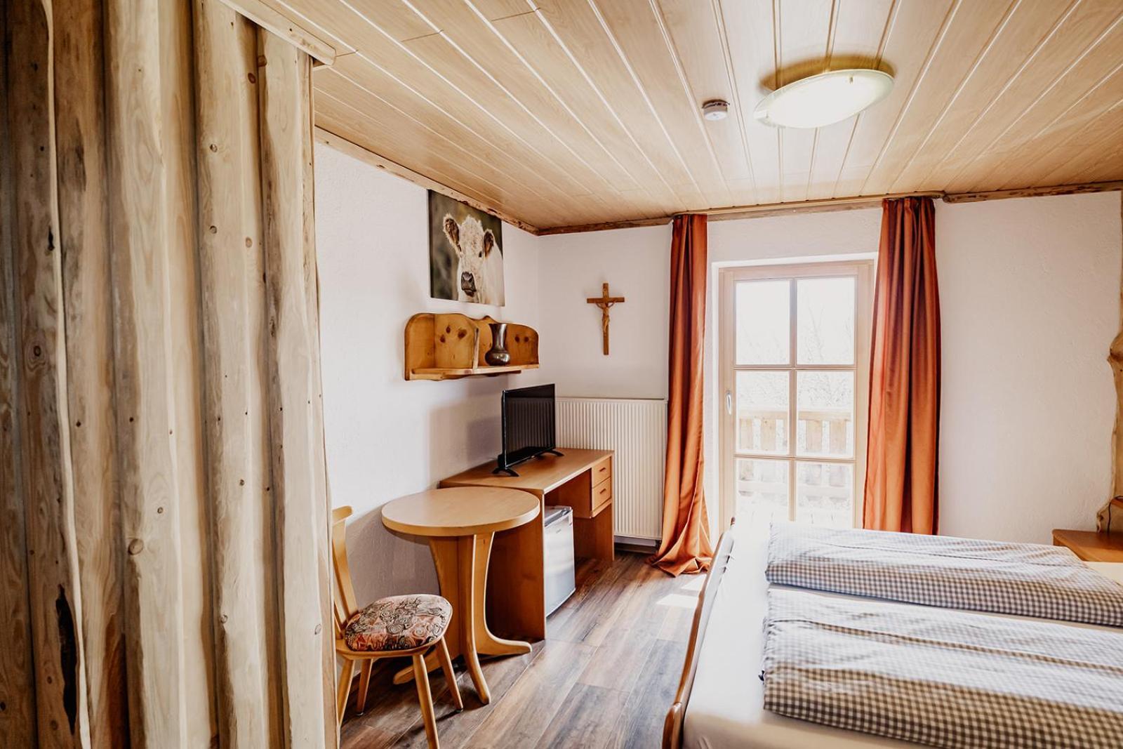 Landhotel Zum Matthiasl Bischofsreut ภายนอก รูปภาพ